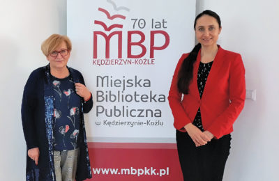 Marta Fox (z lewej) przewodnicząca Jury i Izabela Migocz - Dyrektor Miejskiej Biblioteki Publicznej.